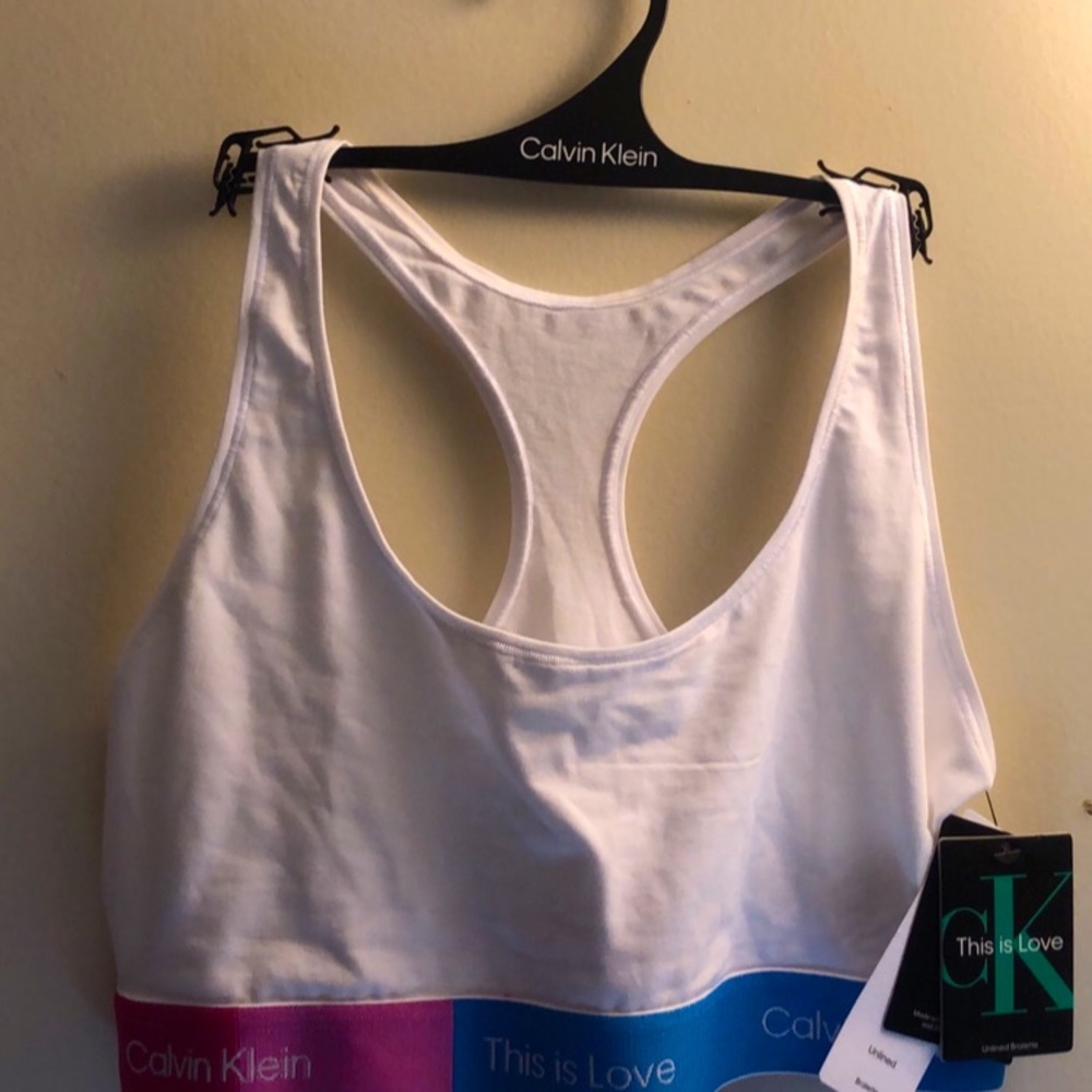 Calvin Klein Sports Bra ( This is love) XL